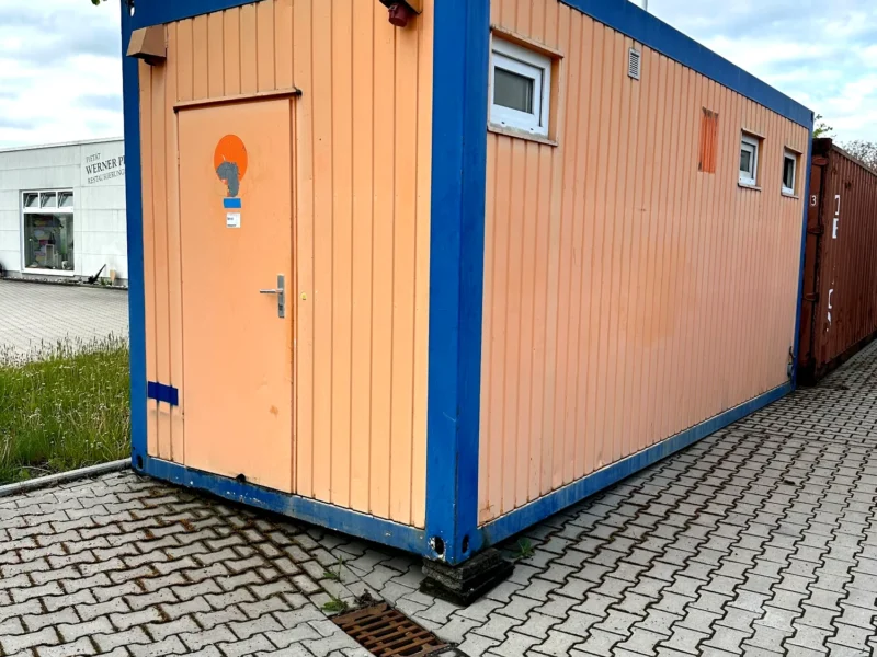 Gebrauchter 20 Fuß Sanitärcontainer Orange DBVU-000004-0