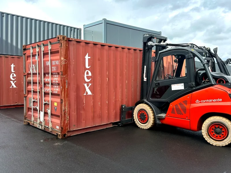 Gebrauchter 20 Fuß Seecontainer Braun TGHU-180140-2